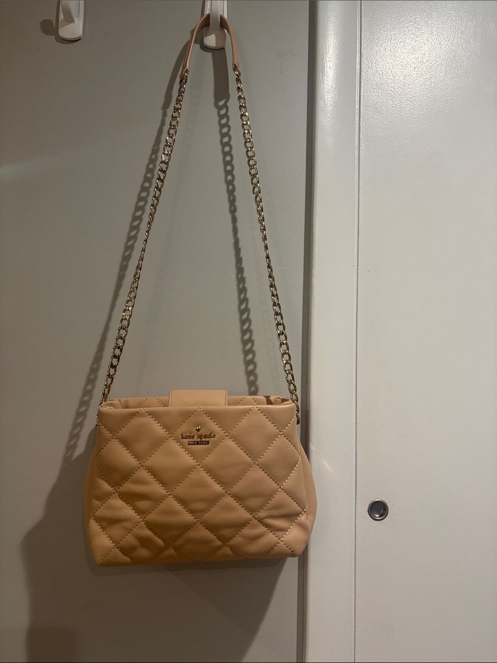 kate spade Quilted Leather Shoulder Bag in Blush Tan with Gold Chain
NEVER USED